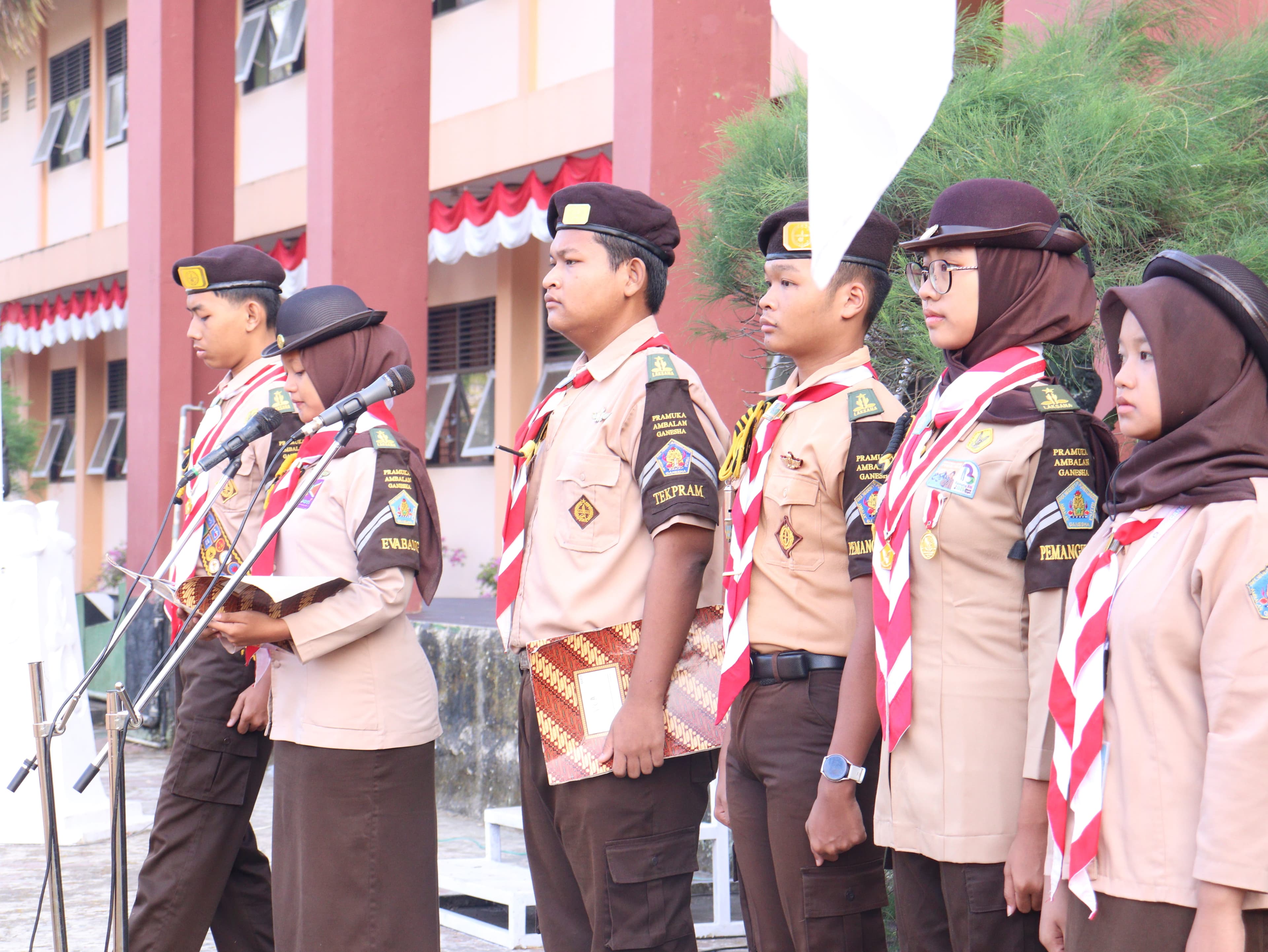 Tegap Bertugas di Hari Pramuka