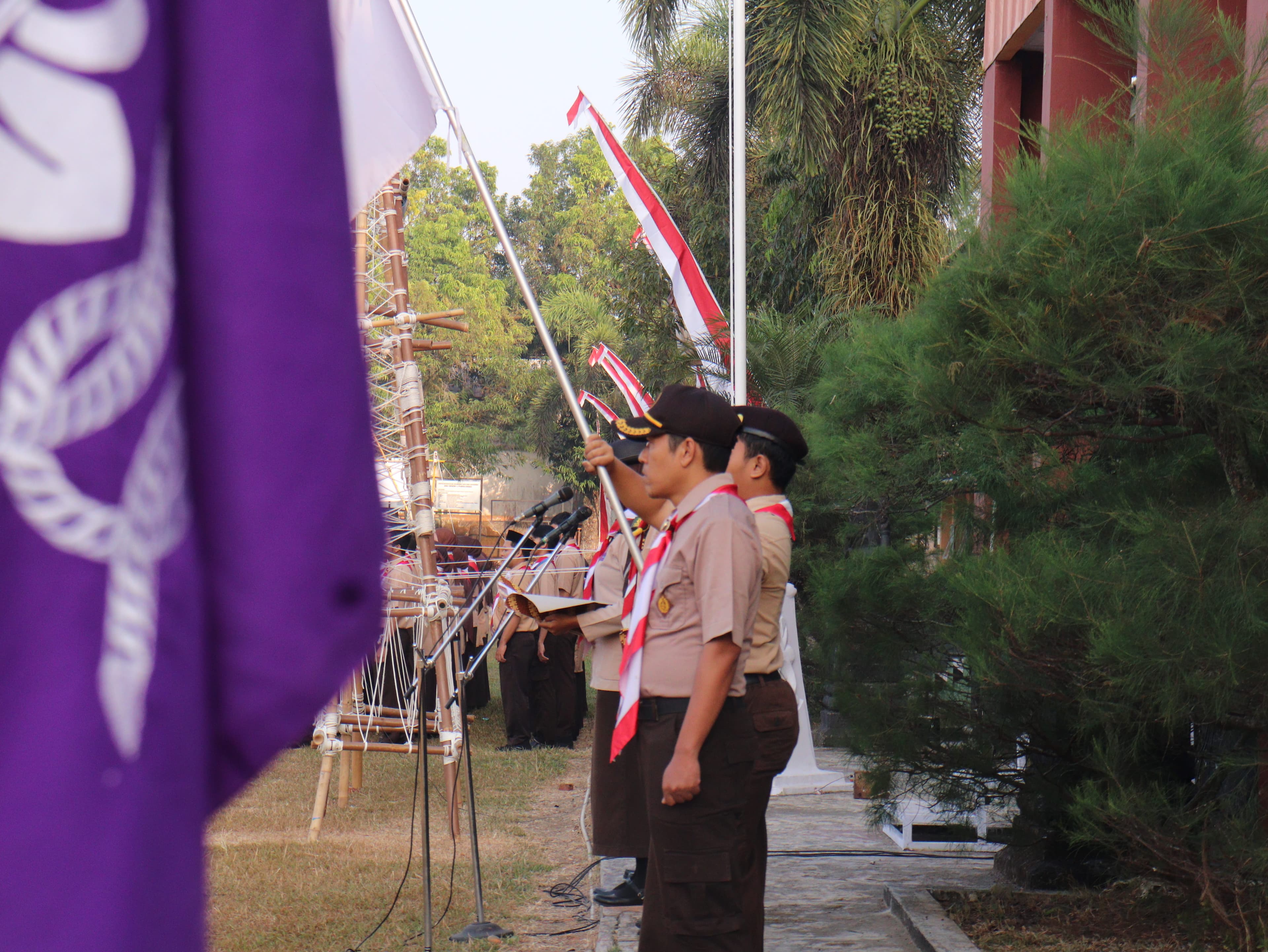Pramuka Berdiri untuk Merah Putih 🇮🇩