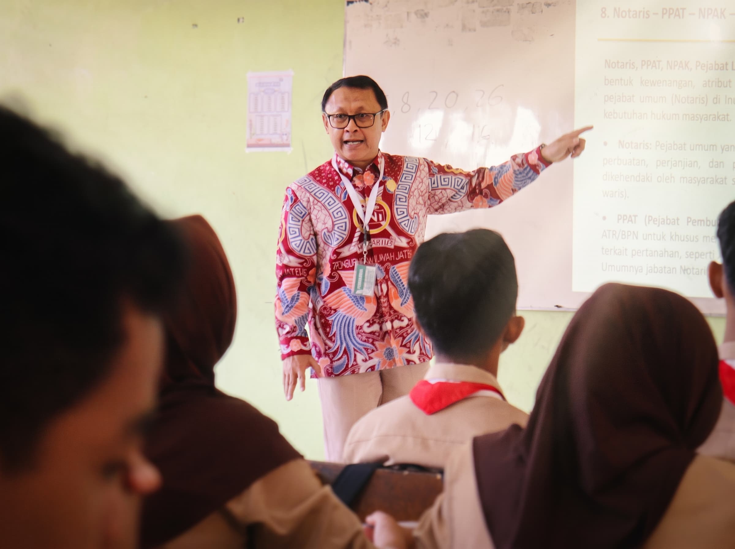 24 Tahun Jadi Notaris, Heri Prastowo Wisnu Widodo Ajak Siswa Junjung Kejujuran dan Keadilan