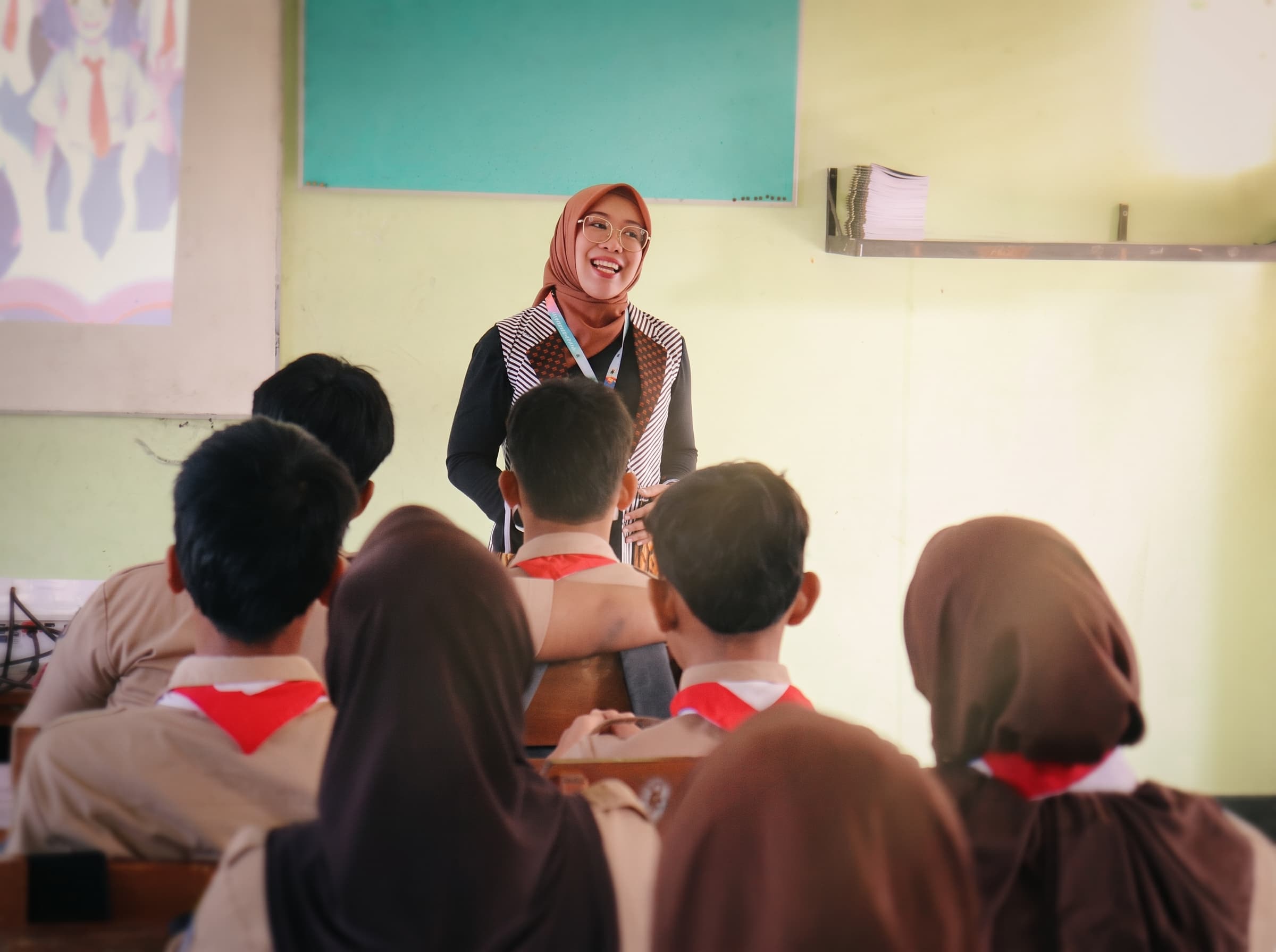 Dulu Rangking 28 dari 34 Siswa, Nur Laela Hamdiyah Kini Menjabat Lurah Karangsentul