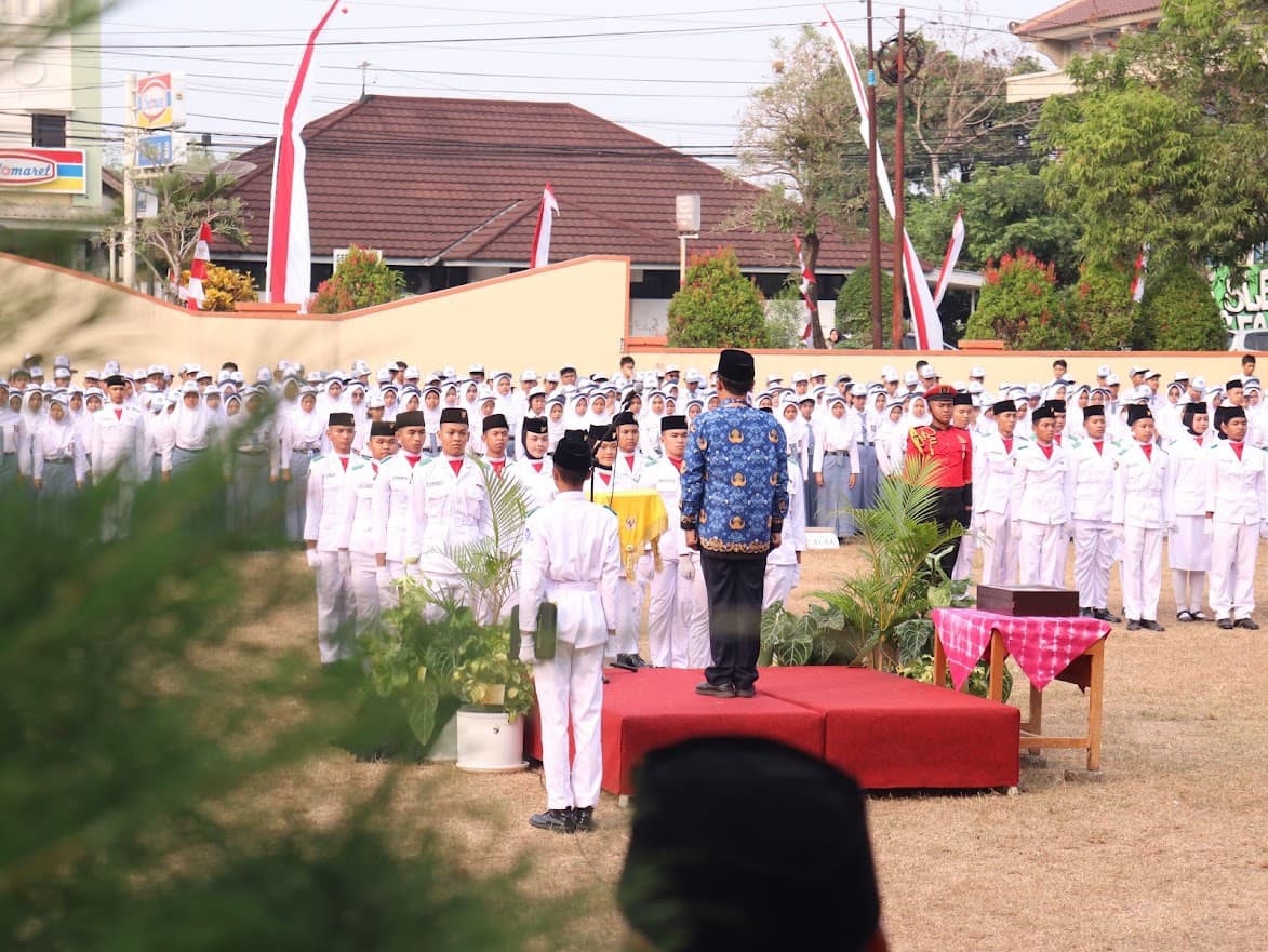 Merah Putih Berkibar, Perjuangan Berganti Wajah